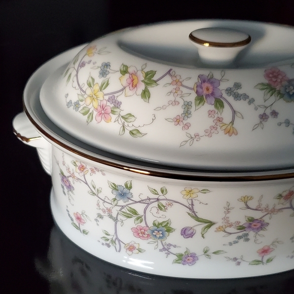 "Corona" Gold Trim 2Qt Casserole Dish Andrea by Sadek - Picture 14 of 15